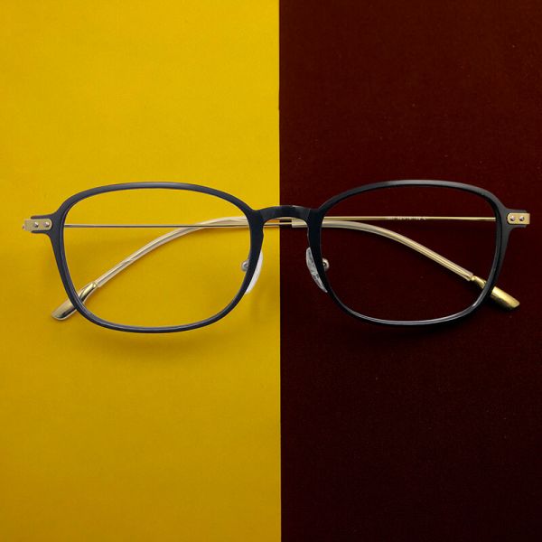 Light Weight Black Color Eyeglass