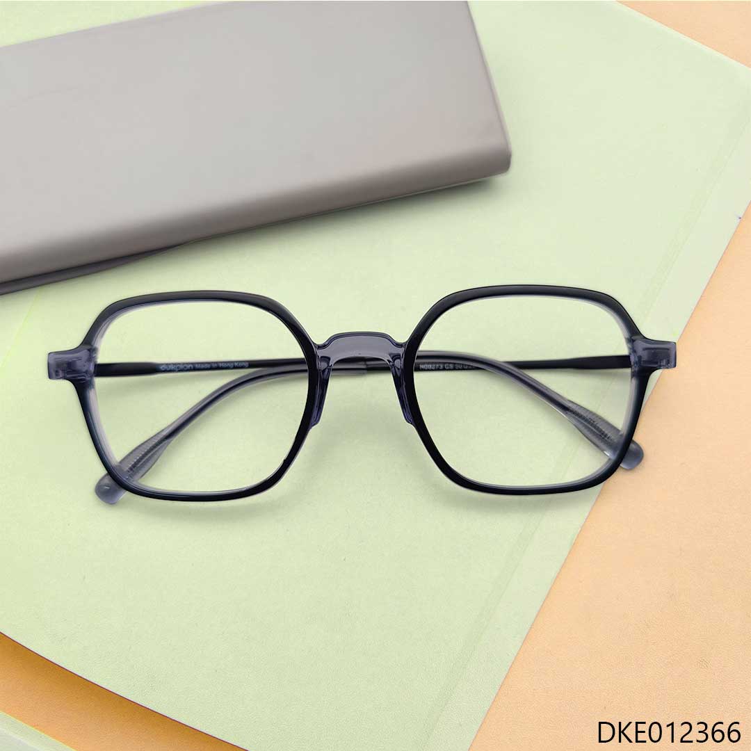 Black Transparent Color Eyeglass