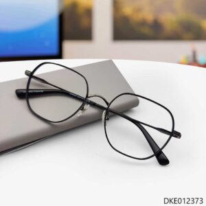 Light Weight Titanium Built Eyeglass