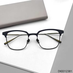 New Arrival Titanium Built Eyeglass