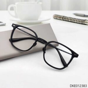 New Arrival Titanium Built Eyeglass