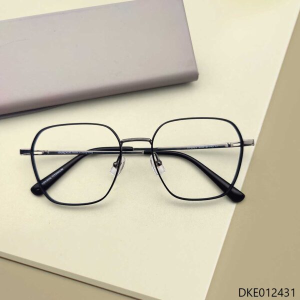 Gorgeous Design Fashionable Eyeglass