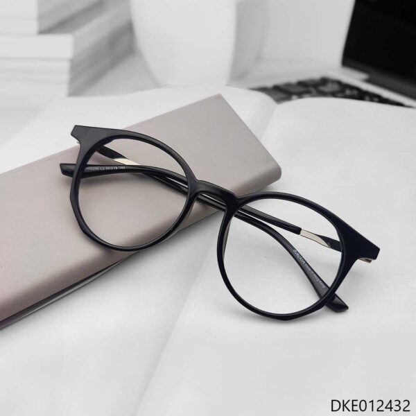 Round Shape Black Color Eyeglass
