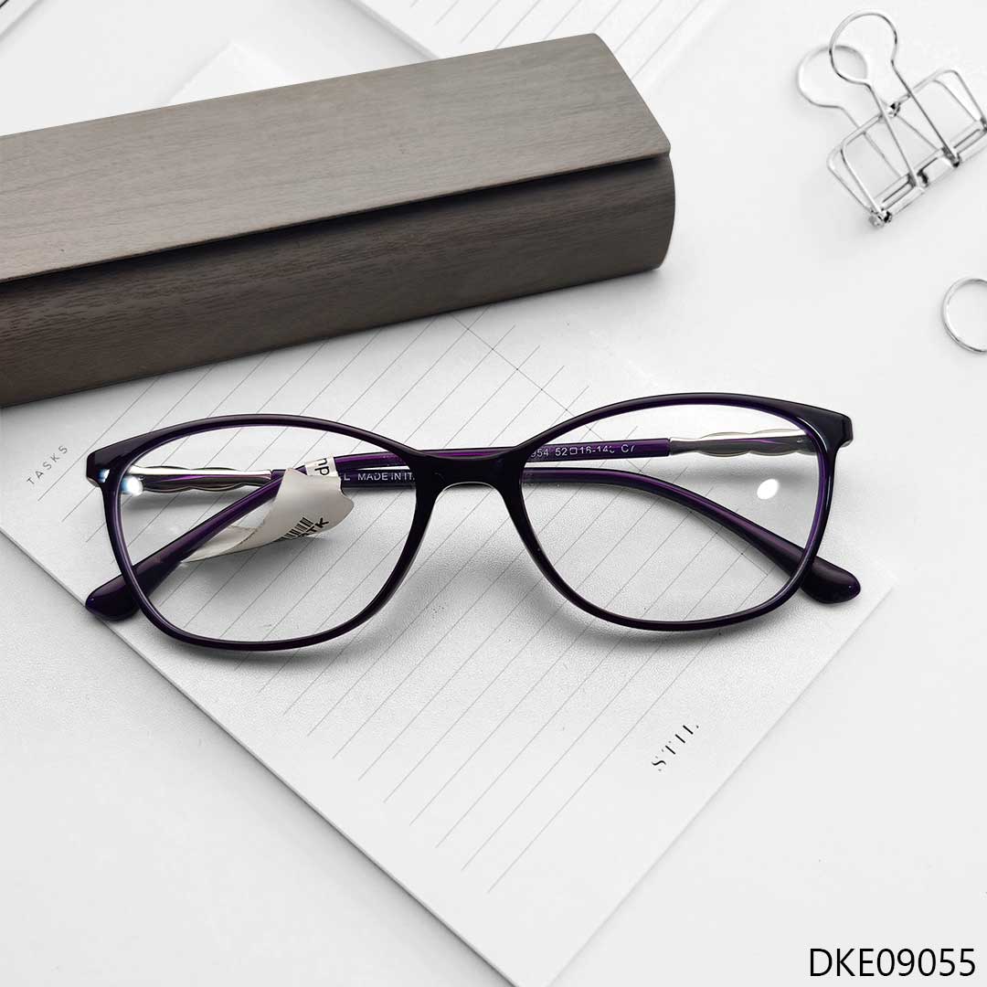 Oval Shape Purple Color Womens Eyglass