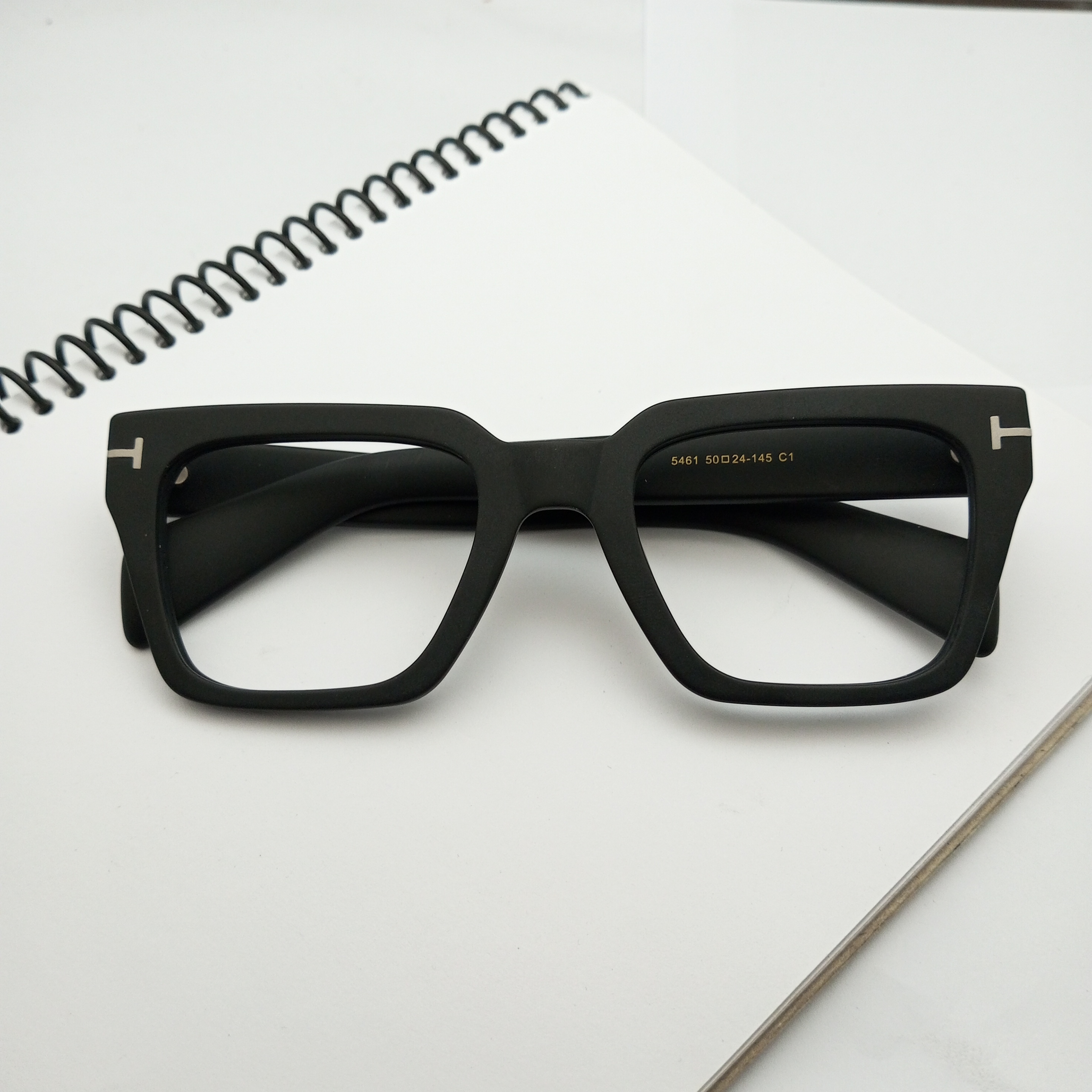 Most Trendy Branded Eyeglass