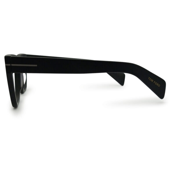 Most Trendy Branded Eyeglass